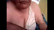 Nonna amatoriale succhia il mio cazzo