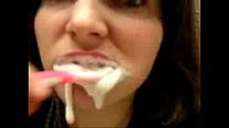 Escovando os dentes