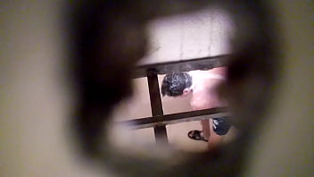Spionage auf meinem Nachbarn im Badezimmer
