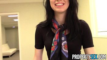 PropertySex - секс-видео красивой брюнетки с агентом по недвижимости в домашнем офисе