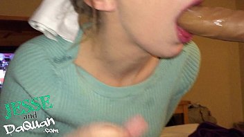 La star du porno Jenna Marie baise pour s'amuser