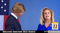 Donald Drumpf baise Hillary Clayton lors d'un débat