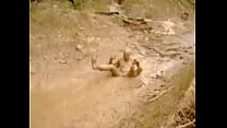 Игра с грязью - порно видео - curt304