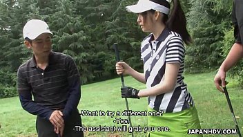 Jogar golfe pode ser divertido quando os clubes são sugados