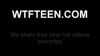 Webcam Slut Flashes Bald Twat Sempre gratis da WTFteen.com