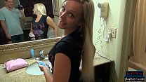 Novias rubias amateur follando en videos porno caseros
