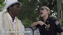 BLACKPATROL-女性警官がポン引きをホーにする（xb15820）