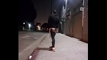 Bubble butt del Gay Latino che vende i miei buchi per strada