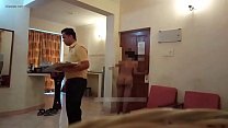 Обнаженная вспышка дези бхабхи в отеле