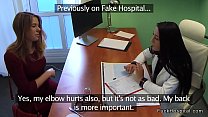 Enfermeira e médico fode bebê ferido