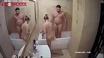 Секс в ванной с горячей блондинкой Mia, вуайерист перед камерой на reallifecam