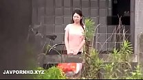 La casalinga giapponese scopata fuori casa è dentro il marito