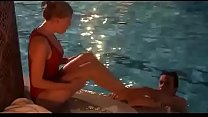 Scarlett Johansson Hot Scene Scoop Swimsuit - Vídeo completo: http://zipansion.com/1h3XG