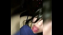 Paige Flay souffle et baise sur une fête