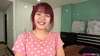 Petite Thai girl services Giappone turista del sesso