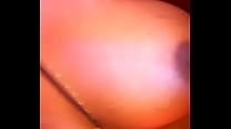 Grande galo travesti se masturba suculento pau na webcam