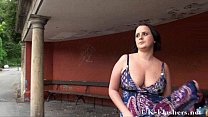 Пухлая крошка Sarah Jane обнаженная в Престоне в любительском видео и светит в любительском видео