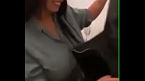 Ramona Riva Morena Deliciosa et Latina Exhibée ont enregistré une vidéo sucer et baiser avec un mec qu'elle a rencontré à Tinder