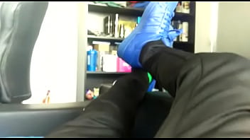 Short Sneaks and Socks Video Green Socks