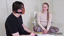 Кокетливая милашка доставлена в очко-психиатрическую больницу за неловкое обращение