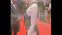 Ngoc Trinh zeigt in Cannes ihren sexy Dreierring