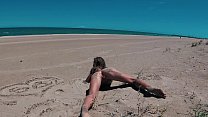 Chica rusa Sasha Bikeyeva - Preciosa joven desnuda con figura perfecta baila en la Playa del Pouet en Valencia