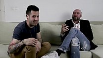 Conversando com um ator e diretor pornô sobre truques e segredos sexuais Pablo Ferrari, especialista em sexo anal | Link para o YouTube no vídeo legendado no youtube