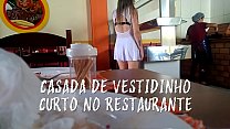 Cristina Almeida zeigt sich im Restaurant mit einem kurzen Kleid, das vom Hahnrei ihres Mannes gefilmt wurde