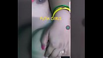 Indian Desi Tante zeigt Brüste Pussy auf WhatsApp paytm