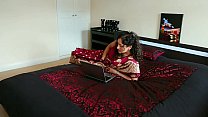 Red saree Bhabhi catturato guardando porno ricattato e c. a scopare da Devar sporco hindi audio desi chudai trapelato scandalo tabù sextape bollywood POV indiano