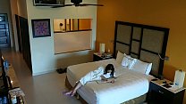 Молодая девушка м., Трахаться и наполняться сливками против ее воли злоумышленником в номере отеля, скрытая шпионская камера, индийское видео в видео от первого лица