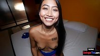 Garota de bar amadora tailandesa quarto de pouco tempo chupa e foda