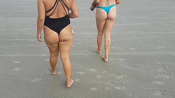 Moi et mon ami profitant de savoureux sur la plage !!! Fée au miel - Paty Butt - El Toro De Oro