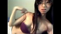 Ragazza asiatica carina in webcam - PleasureToys.club