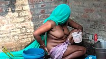 Индийский деревня дези купание видео на хинди дези радхика