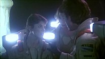 Wurm-Sexszene aus dem Film Galaxy Of Terror: Vollständiger Film mit der verbesserten X-bewerteten Wurm-Sexszene.