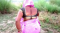Mother-in-law went to see the farm and she started kissing Hindi