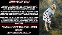 Sindy Rose White dong en el culo - follando en el estudio