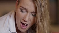 Horny Young Natural Beauty Alexis Crystal Lets Ian Scott Fuck the Brain and Wreck Her Asshole
