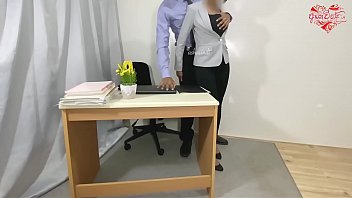 Огромный сквирт и анальный секс для защиты моей работы в офисе. предварительный просмотр. Ашавинди