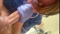 Krankenschwester Frau knebelt Deepthroating Patienten Schwanz (Teil2)