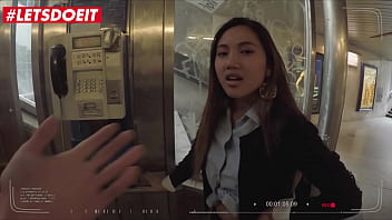 LETSDOEIT - #May Thai #Charlie Dean - Une touriste asiatique prend une grosse bite à l'étranger dans du sexe chaud en POV