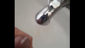 Lucky Sink Getting Nutted On