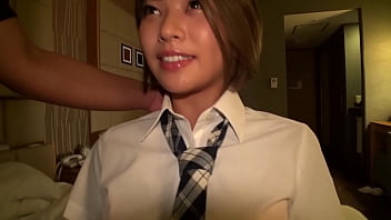 https://bit.ly/3InFov7 Японская школьница с короткими волосами. Ее обгоревшее на солнце тело такое сексуальное. Это её первый опыт просмотра порно-видео. Наконец-то, Кончай в своей киске.