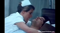 Enfermeras de la edad de oro de la sesión de sexo divertido del porno