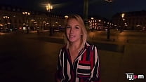 La sexy Ivanna July scopa duramente a Parigi