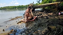 Esposa gorda fodida na lama em um passeio pela natureza - Becky Tailorxxx