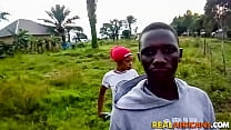 Afrikanisches Amateur-Teen-Paar hat einen schnellen harten Fick