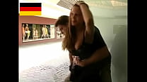 alemana folla en público