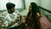 Bhabhi MILF cornée indienne baise avec un garçon du village innocent !! audio clair en hindi: sexe webserise chaud